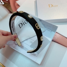 CHRISTIAN DIOR